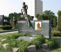 万籁鸣