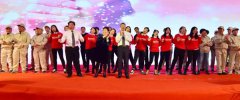 ag真人国际集团总裁杨桂荣携全体员工给各人贺年啦