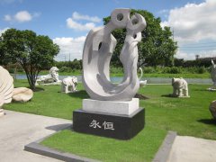 永恒之恋：ag真人国际碑雕中的爱之赞歌